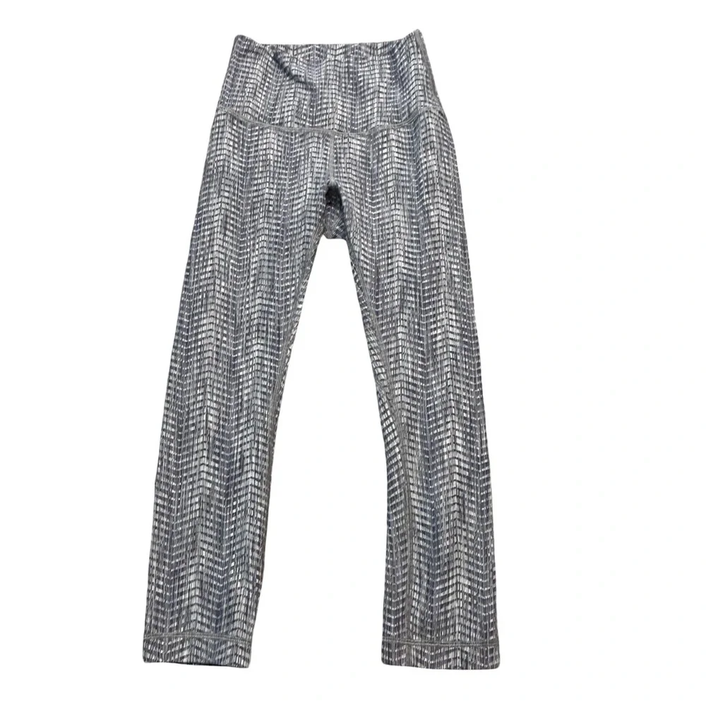 🩶 Lululemon Wunder Under HR‎ Crop Luon Arrow Jacquard Size 2 🩶